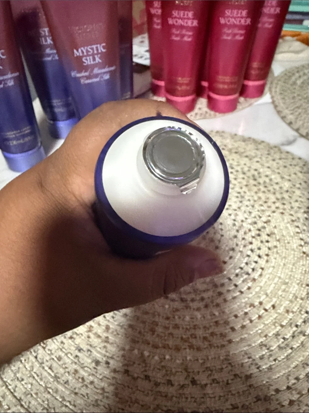 Mystic Silk Fragrance Lotion Vs - Picture 5 of 5